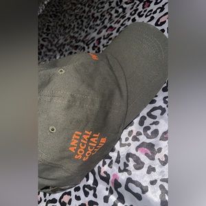 Antisocial cap